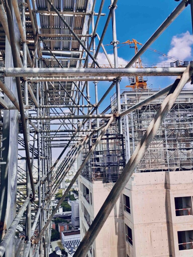 cantilever scaffolding